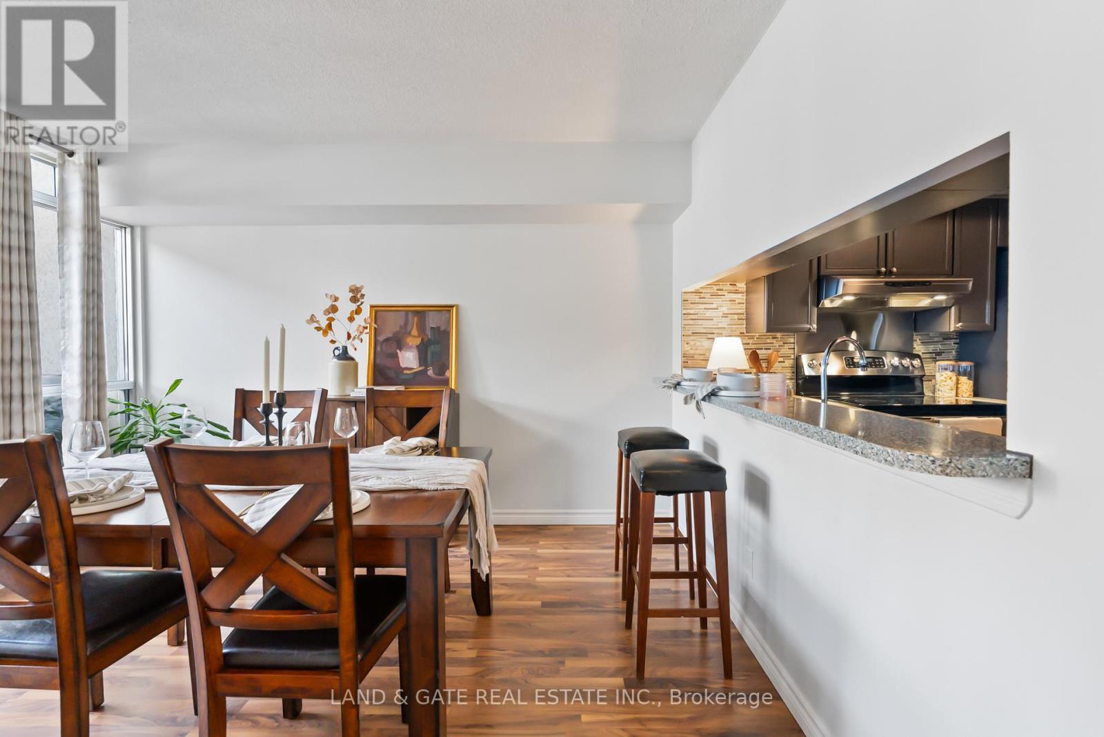 112 25 Cumberland Ln, Ajax, ON L1S 7K1