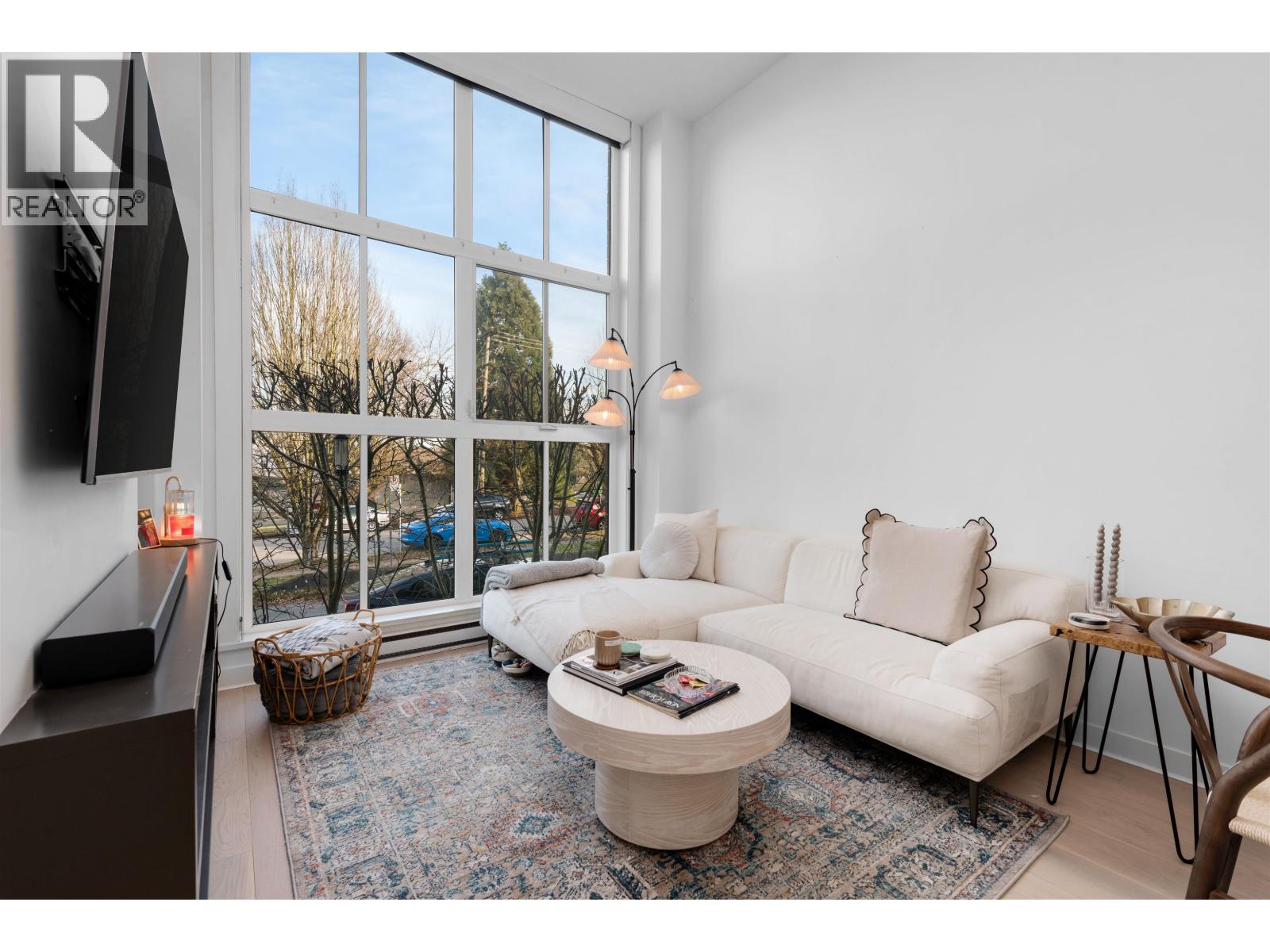 3429 Porter St, Vancouver, BC V5N 4H2