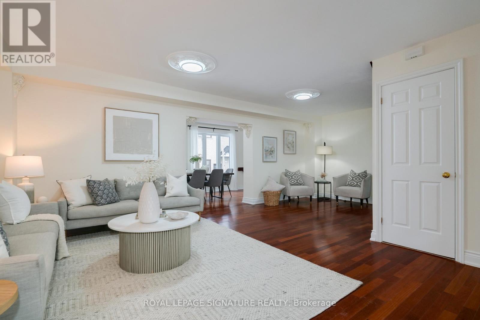 339 Elmwood Ave, Richmond Hill, ON L4C 1L7