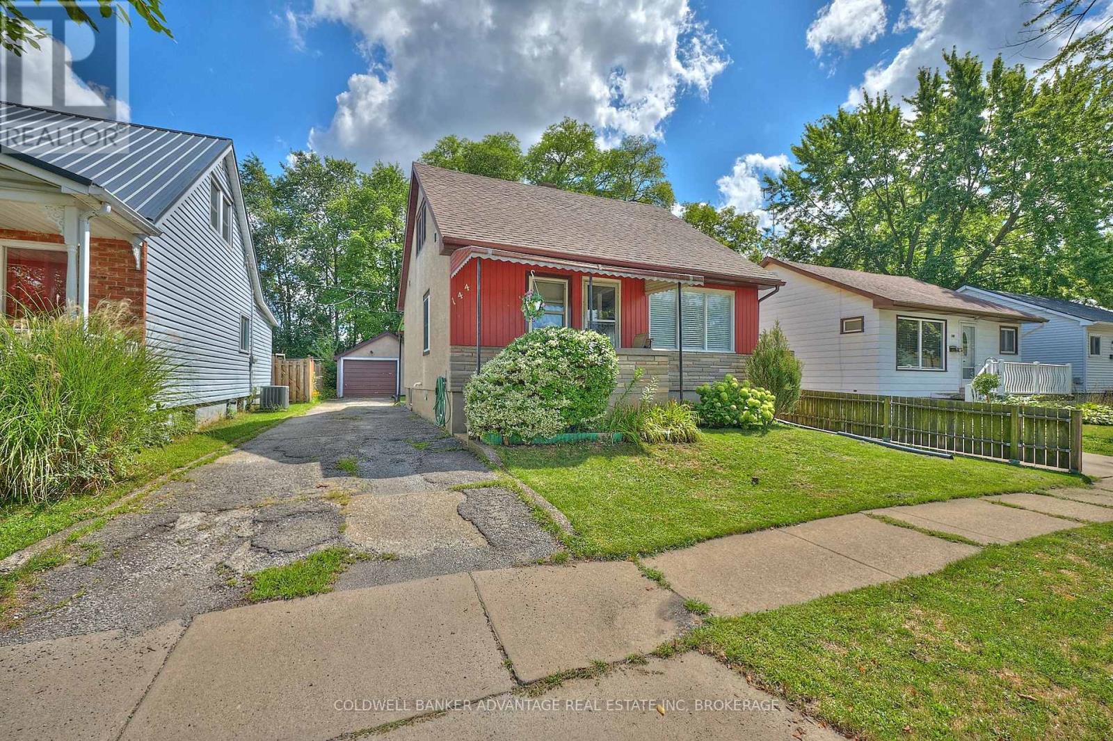 144 Dunkirk Rd, Welland, ON L3B 2N6