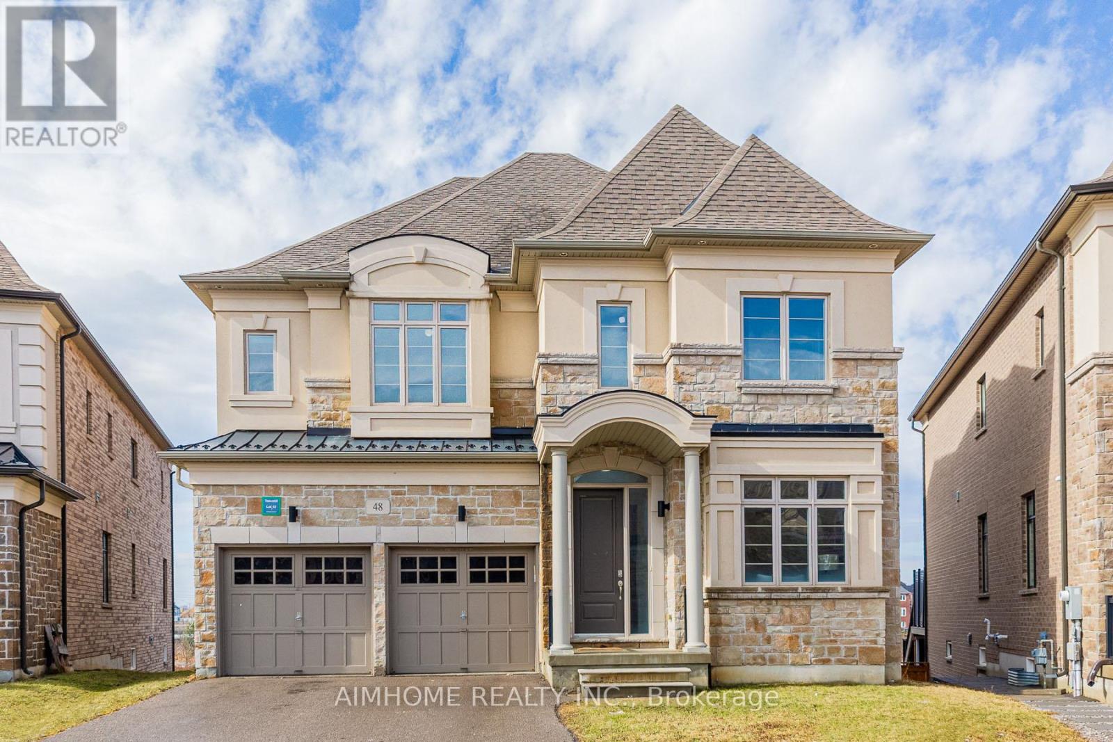 48 Hamster Cres, Aurora, ON L4G 3G7