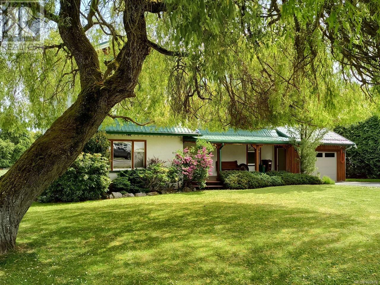 9159 E Saanich Rd, North Saanich, BC V8L 0H6