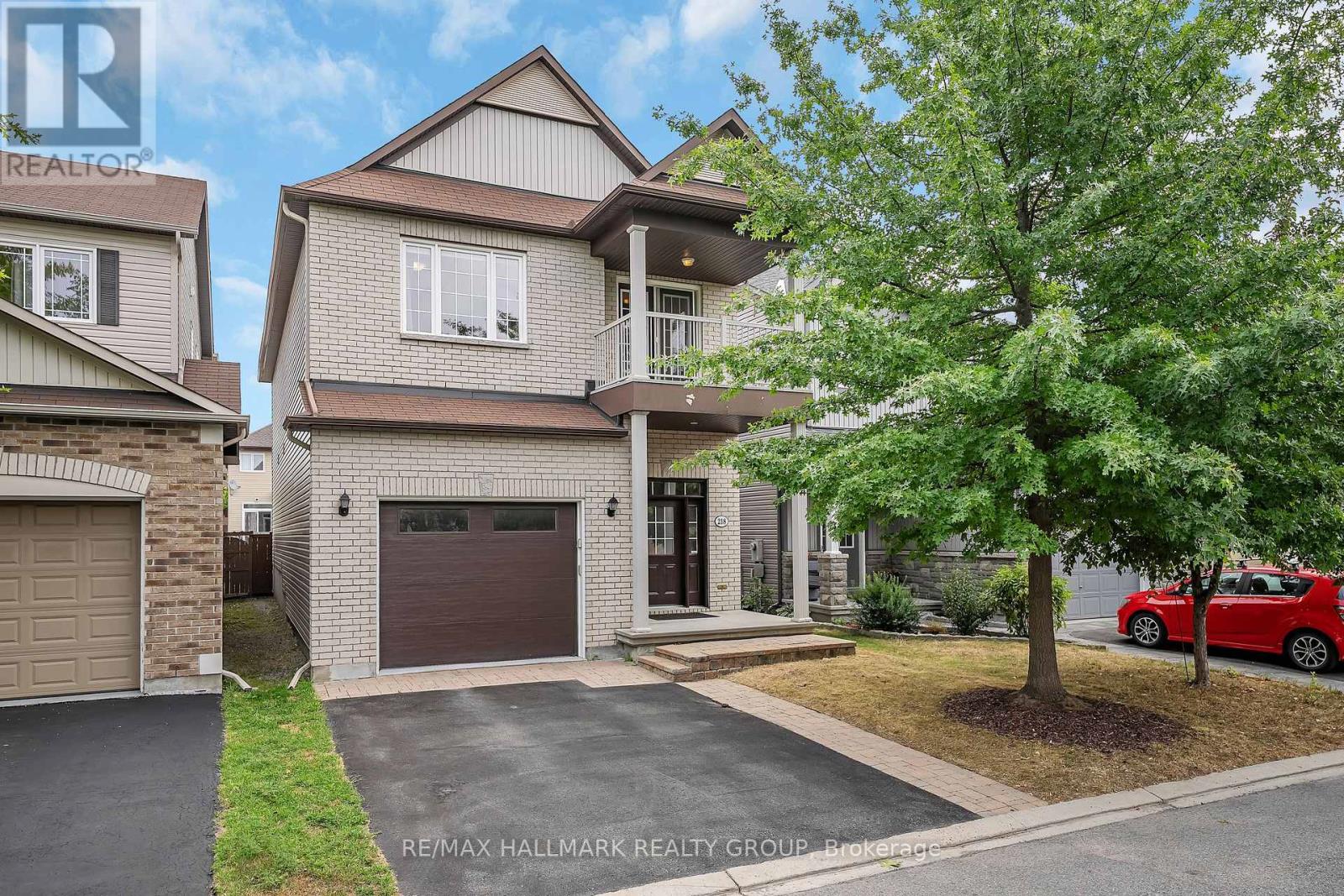 218 Harthill Way, Ottawa, ON K2J 0P2