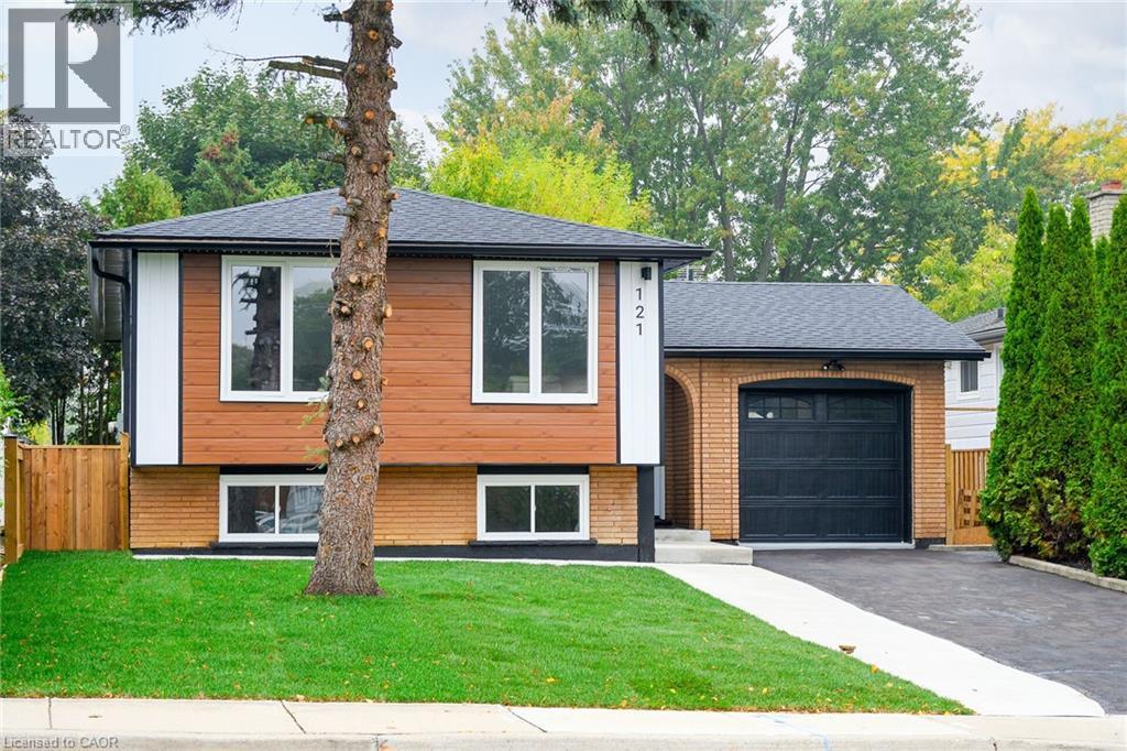 121 Appleford Rd, Hamilton, ON L9C 5Y2