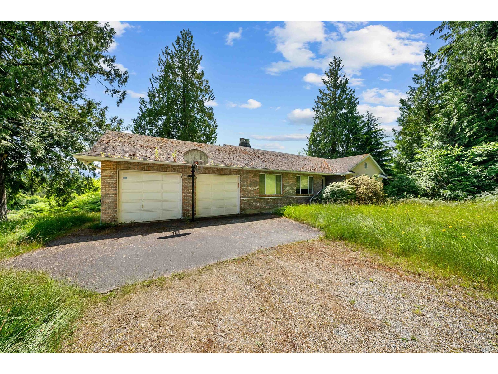9338 Clay St, Mission, BC V4S 1G2