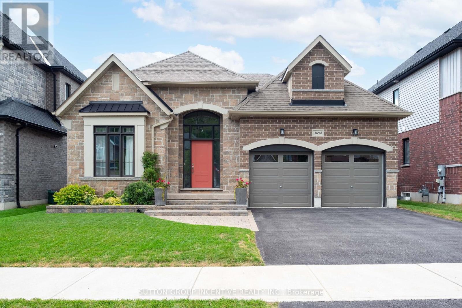 3094 Orion Blvd, Orillia, ON L3V 8L4