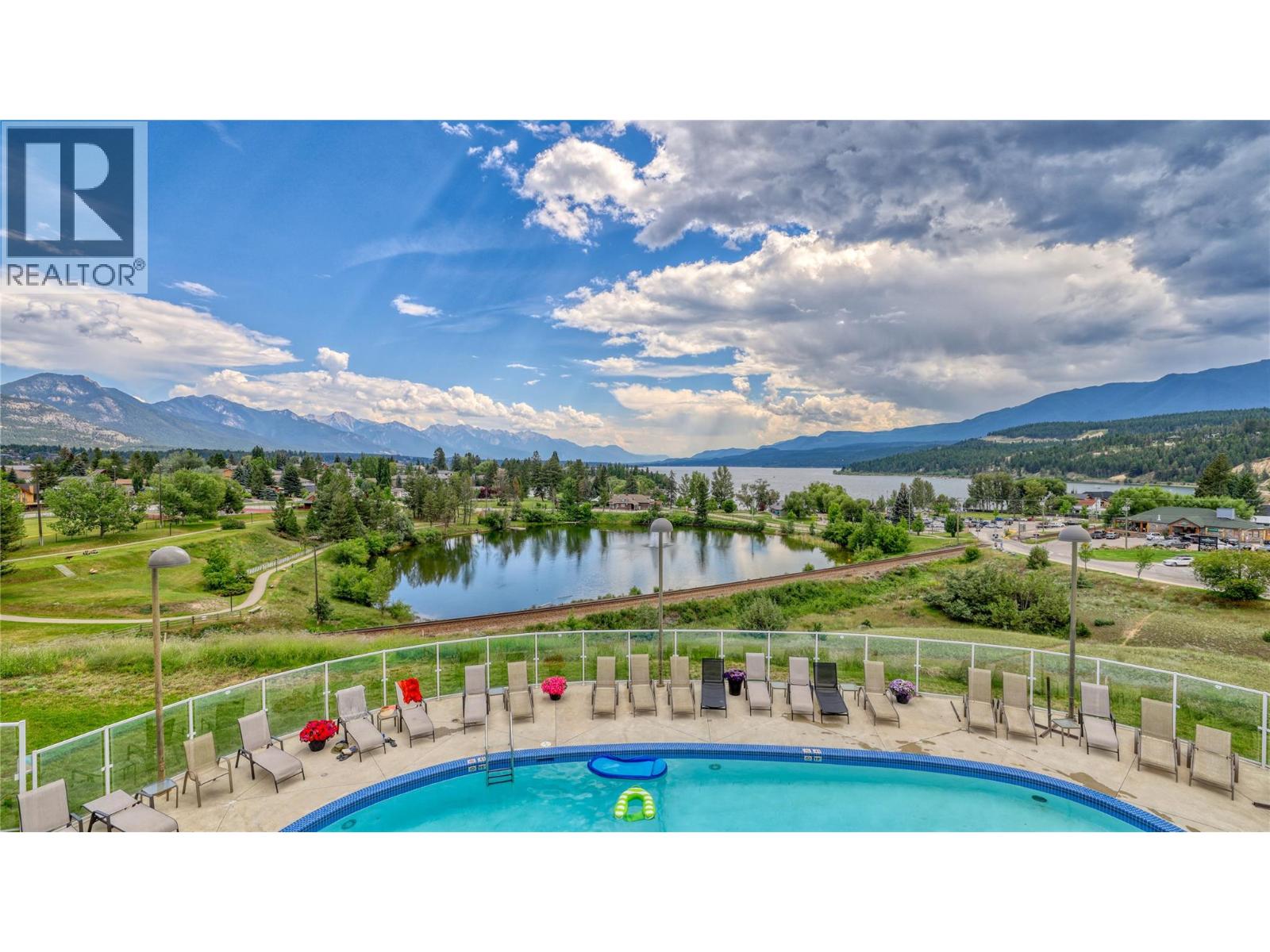 701 14a Crescent Unit 111h, Invermere, BC V0A 1K0
