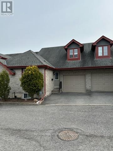 2 10 Pine St N, Thorold, ON L2V 2N9