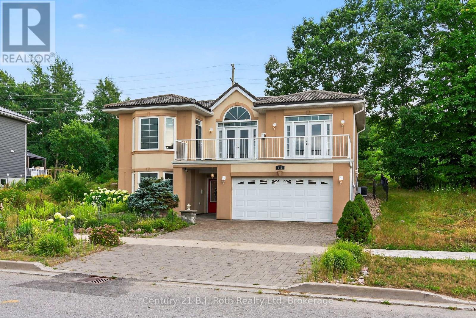 626 Taylor Dr, Midland, ON L4R 0E2