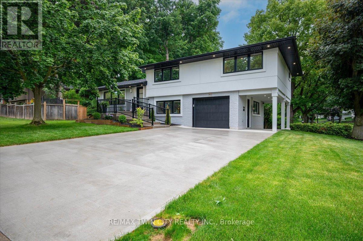 162 Greenbrook Dr, Kitchener, ON N2M 4J7