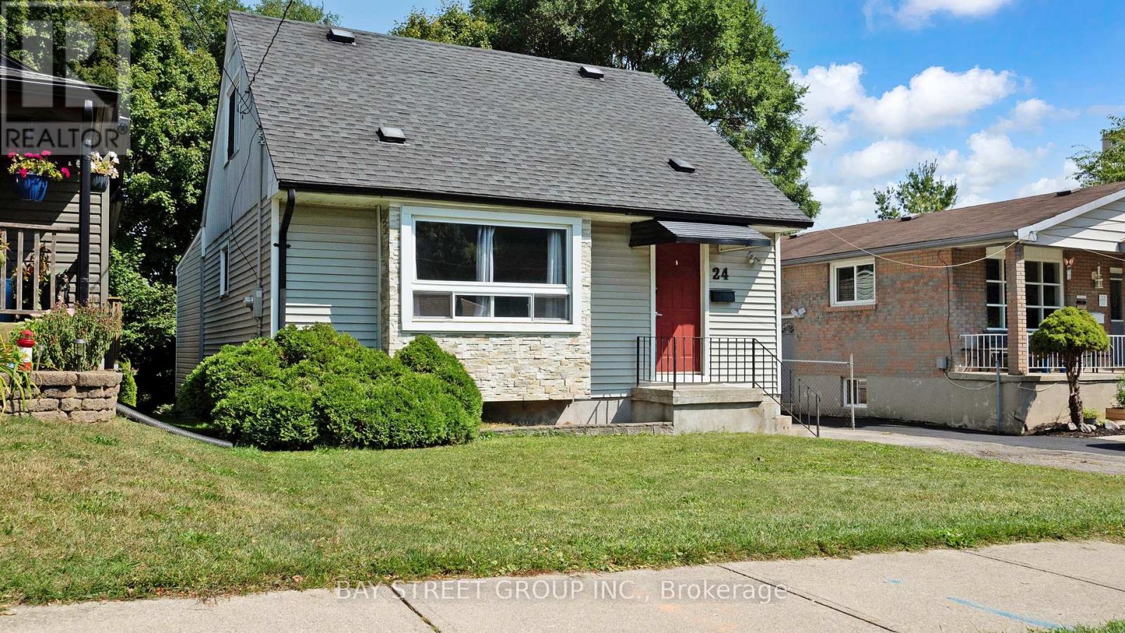 24 Empire St, London, ON N5Y 1G7