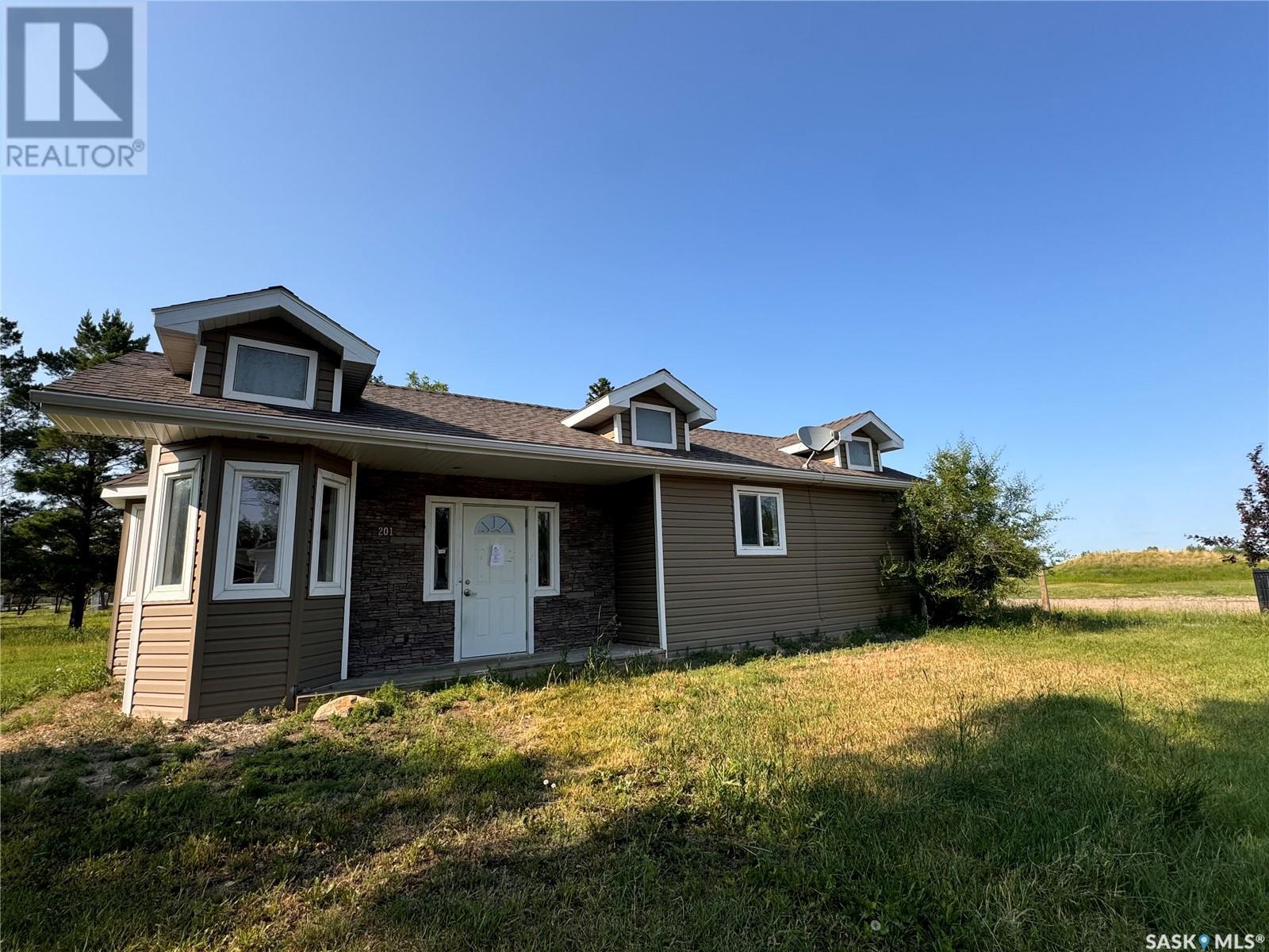 201 3 Street East, Milden, SK S0L 2L0