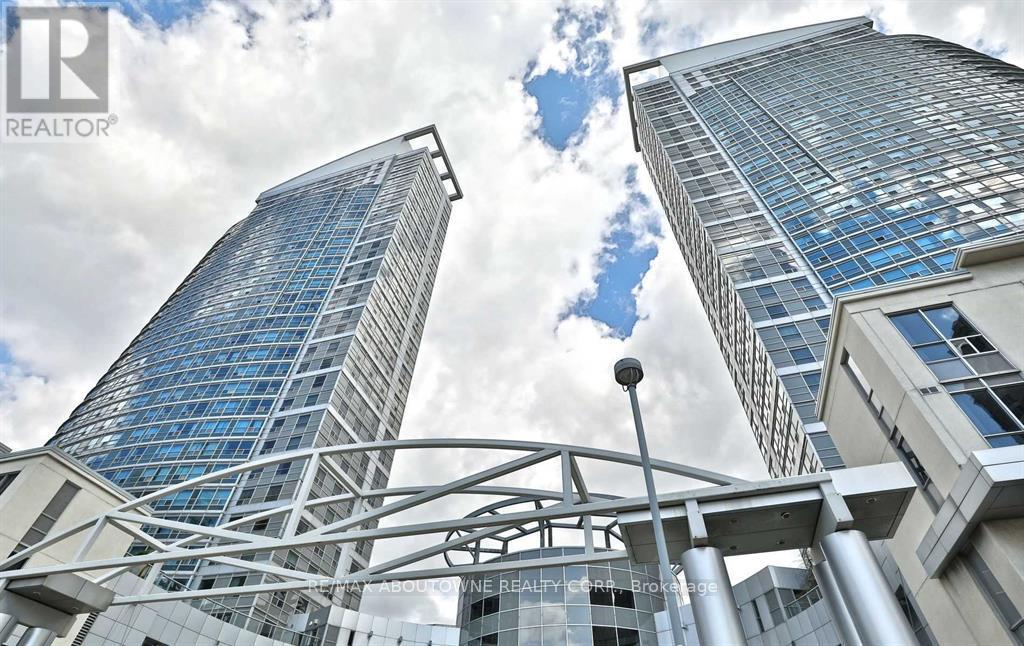 3205 36 Lee Centre Dr, Toronto, ON M1H 3K2