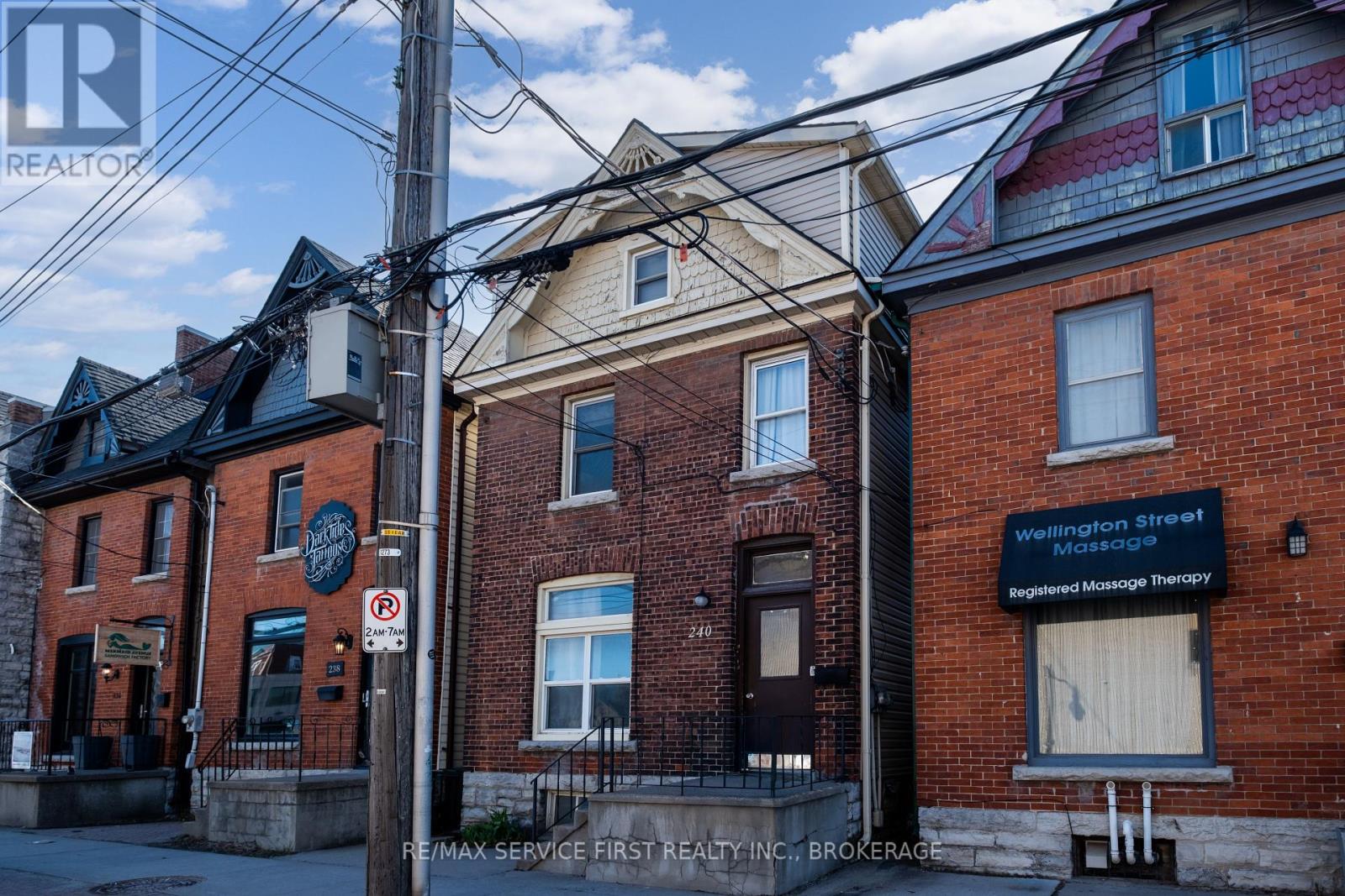 240 Wellington St, Kingston, ON K7K 2Y8