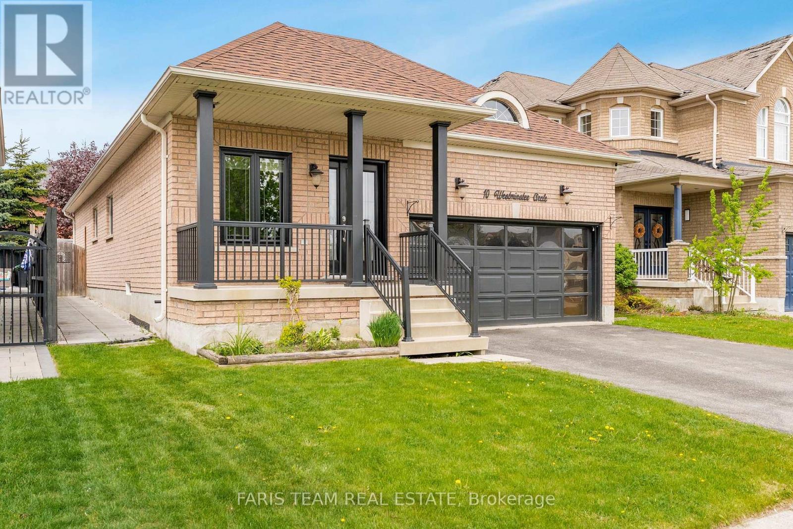 10 Westminster Cir, Barrie, ON L4M 0A3