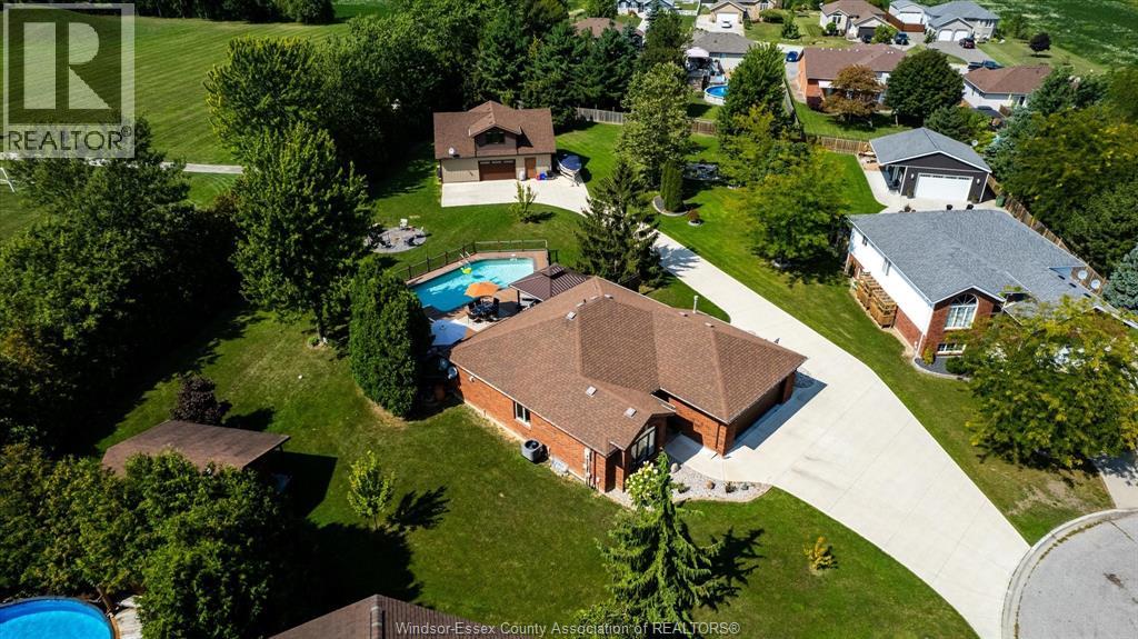 113 Beach Ct, Lakeshore, ON N0R 1N0