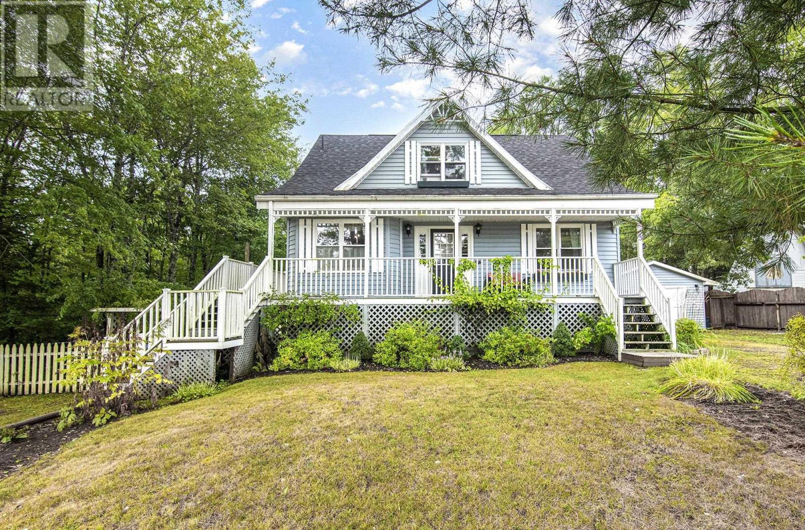 35 Lewis St, Stewiacke, NS B0J 2J0