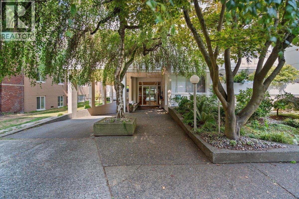 1967 Barclay Street Unit 803, Vancouver, BC V6G 1L1