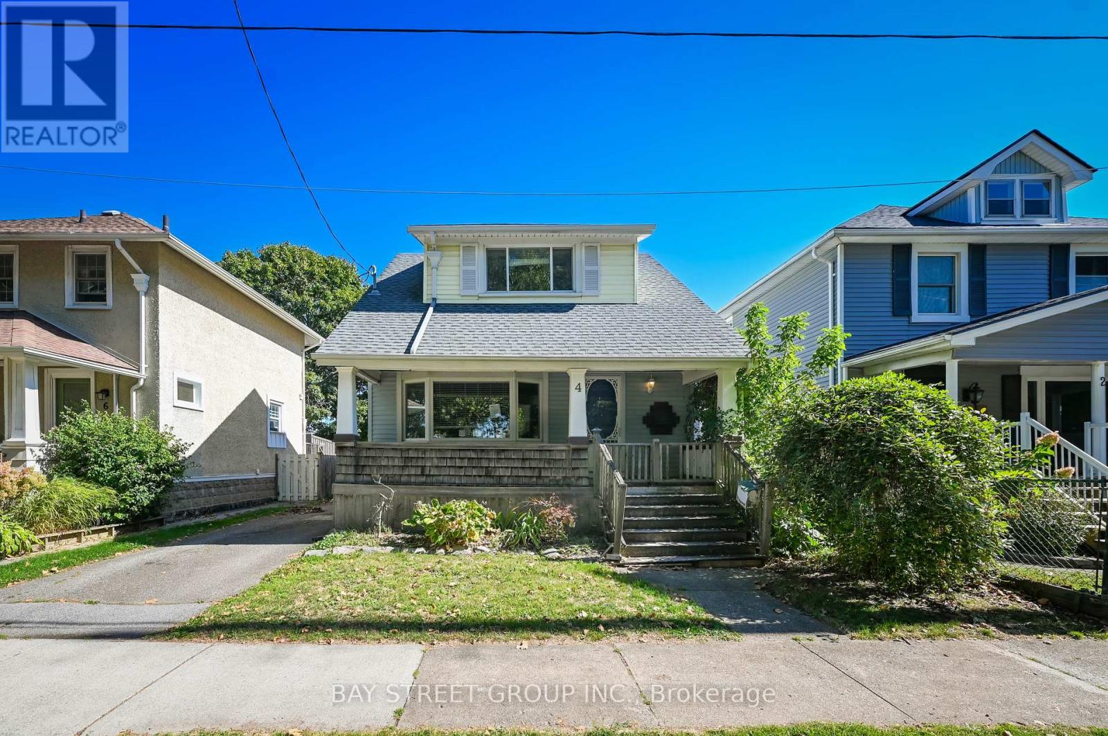 4 Haig St, St. Catharines Haig, ON L2R 6K7