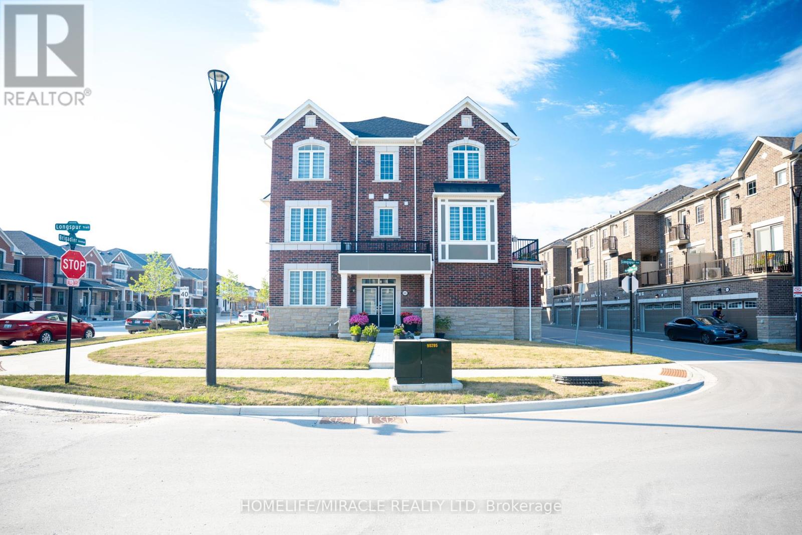 3251 Brigadier Ave, Pickering, ON L1X 0N1
