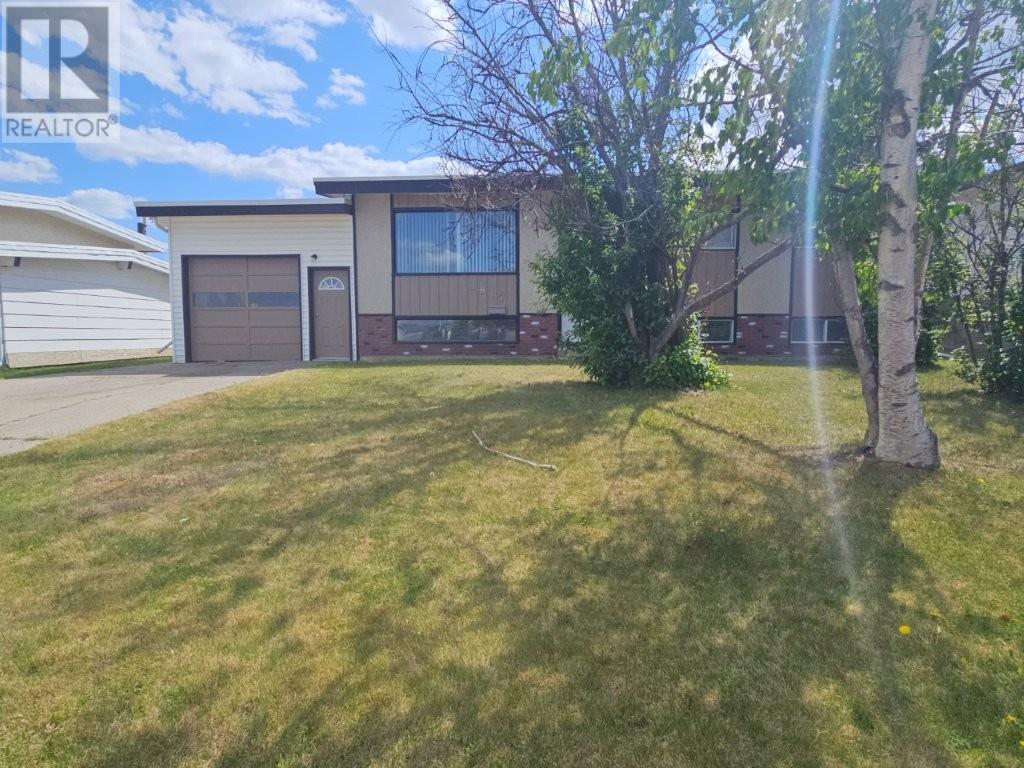 1817 Aspen Dr, Dawson Creek, BC V1G 2S5