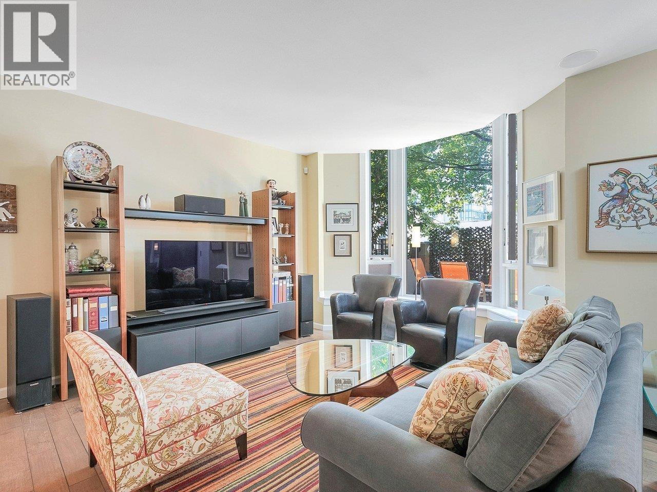 1490 Hornby St, Vancouver, BC V6Z 1X3