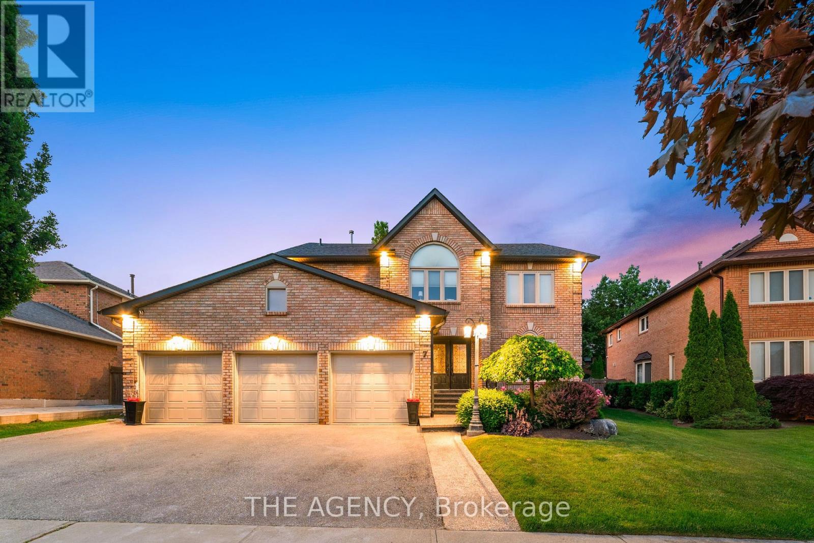 7 Stonegate Dr, Brampton, ON L6Z 3L7