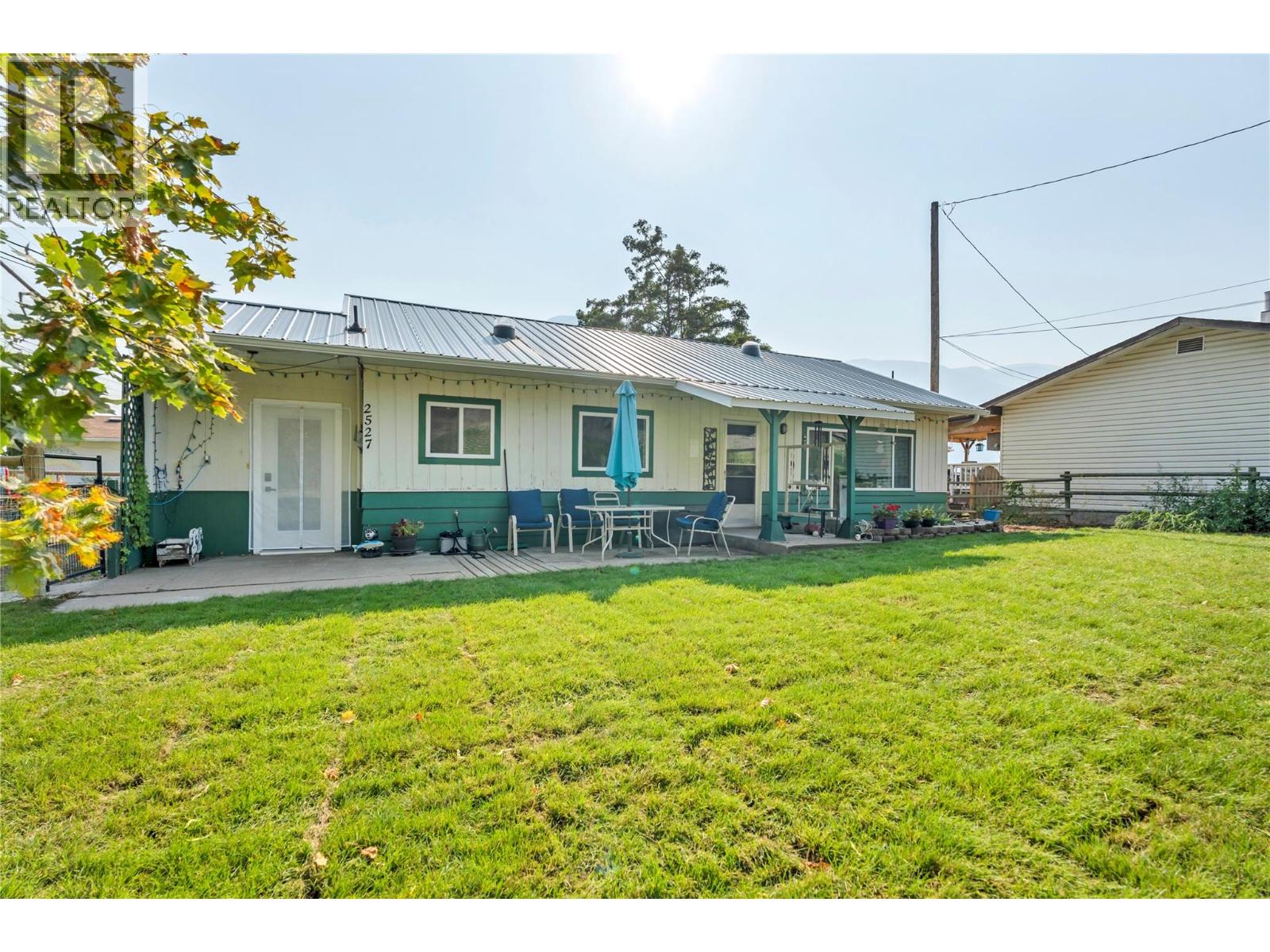 2527 Upper Bench Rd, Keremeos, BC V0X 1N4