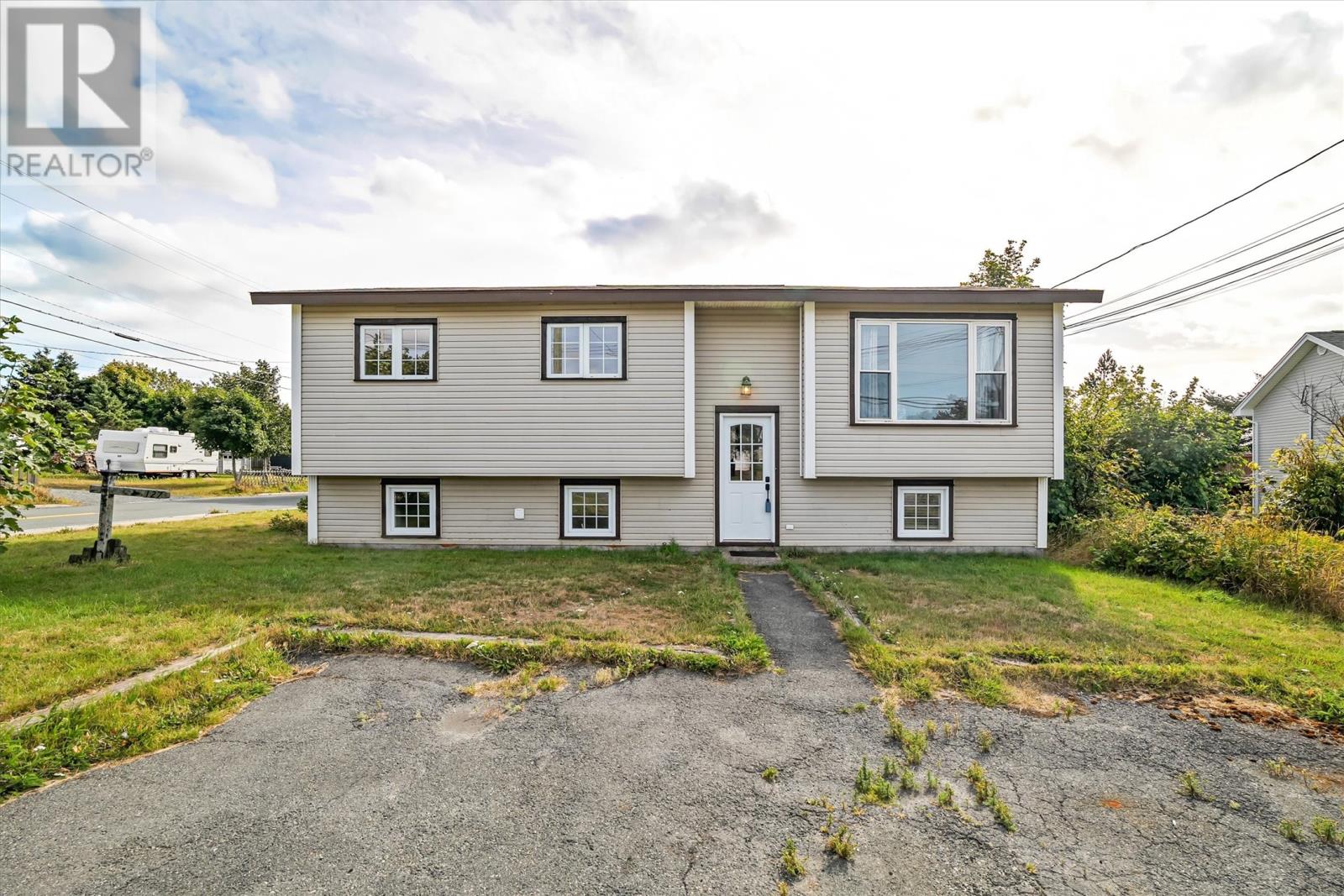 127 Paradise Rd, Paradise, NL A1L 2Y8