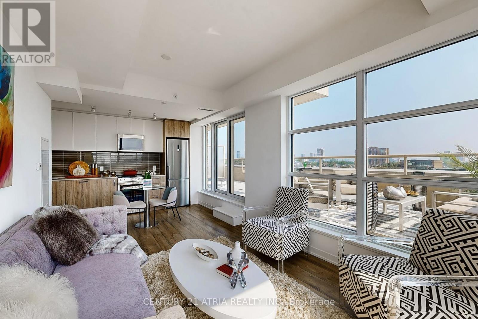 607 1787 St Clair Ave, Toronto, ON M6N 0B7