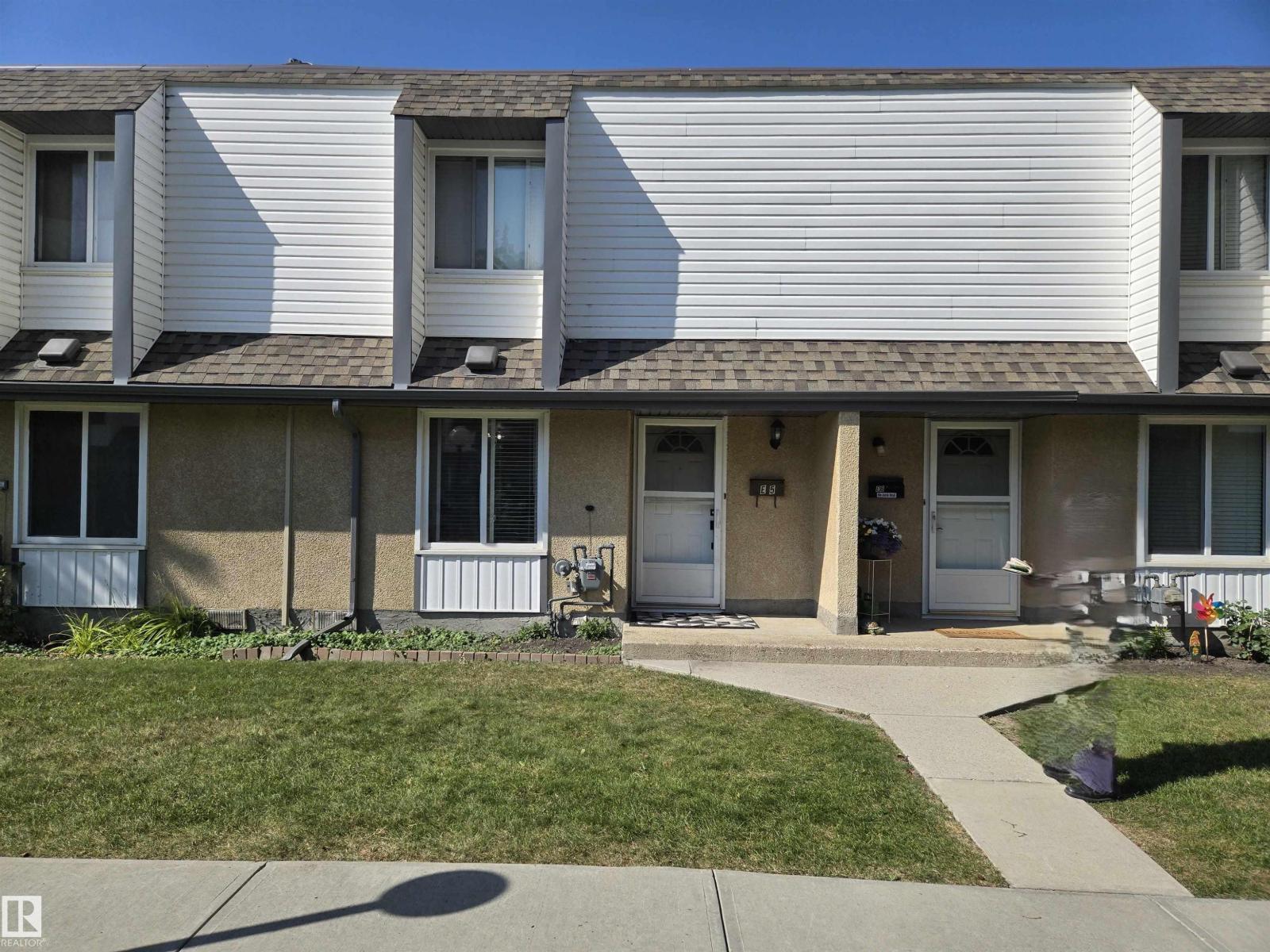 1 Garden Gv Nw Unit 5e NW, Edmonton, AB T6J 2L3