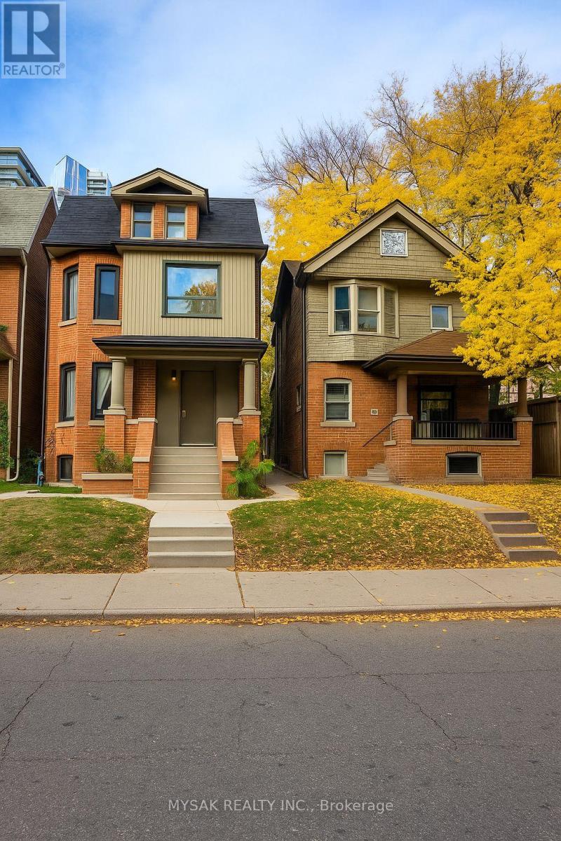 50-52 Dundonald St, Toronto, ON M4Y 1K2