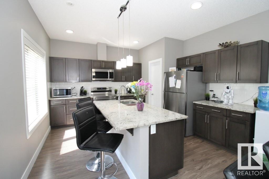 804 Welsh Drive South West #96, Edmonton, AB T6X 1Y8