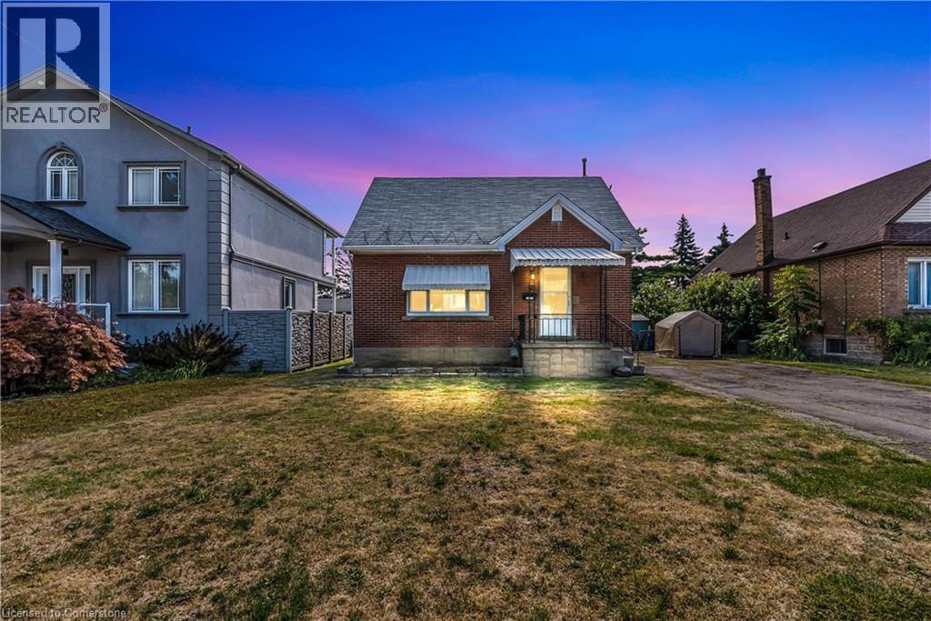 59 Cloverdale Ave, Hamilton, ON L8K 4M2