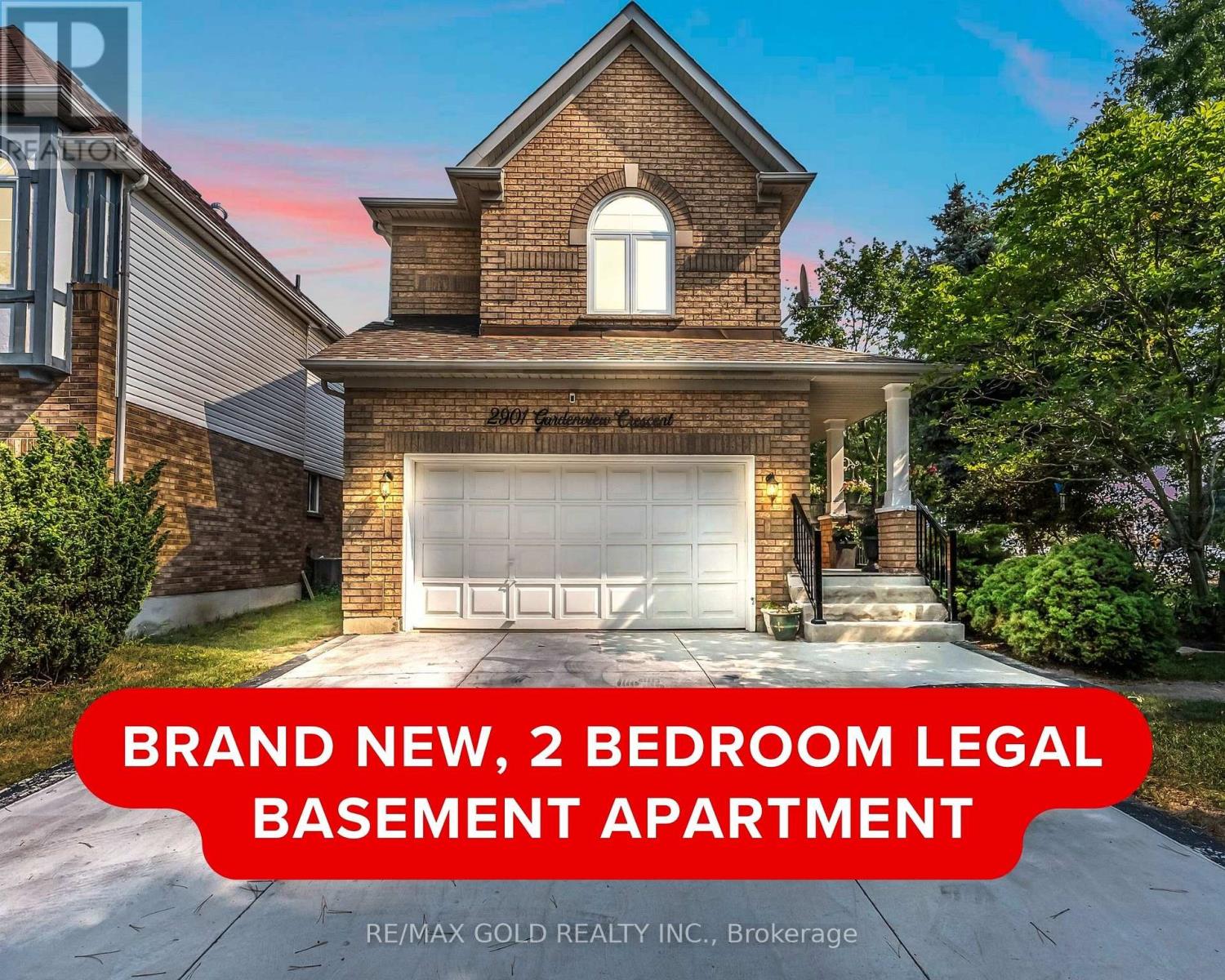 2901 Gardenview Cres, Mississauga, ON L5M 5T3