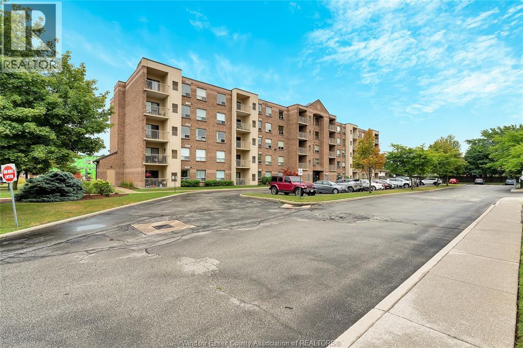 8335 Wyandotte Street East Unit 505, Windsor, ON N8S 4S8
