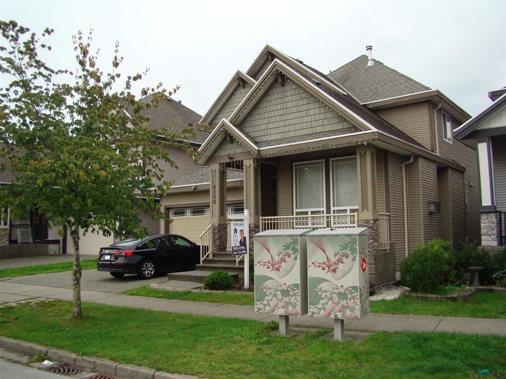 167 Street Unit 6309 #b, Surrey, BC V3S 1X3