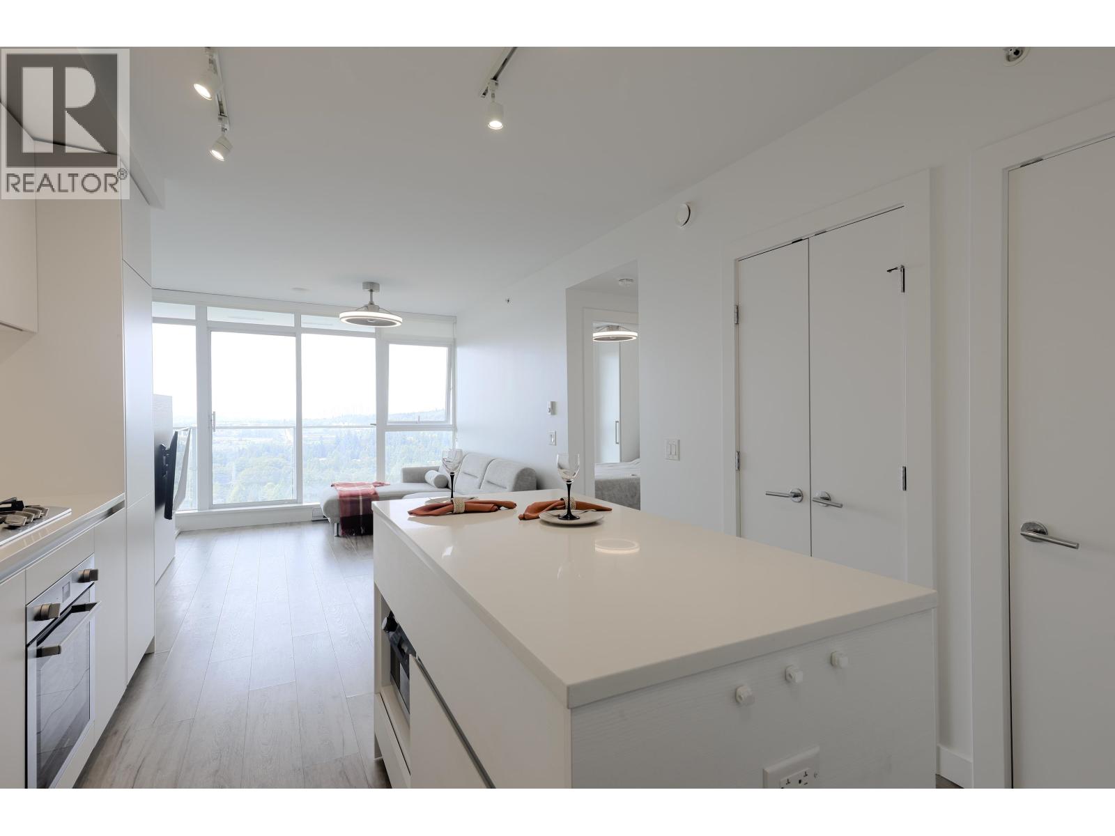 652 Whiting Way Unit 1906, Coquitlam, BC V3J 0K3