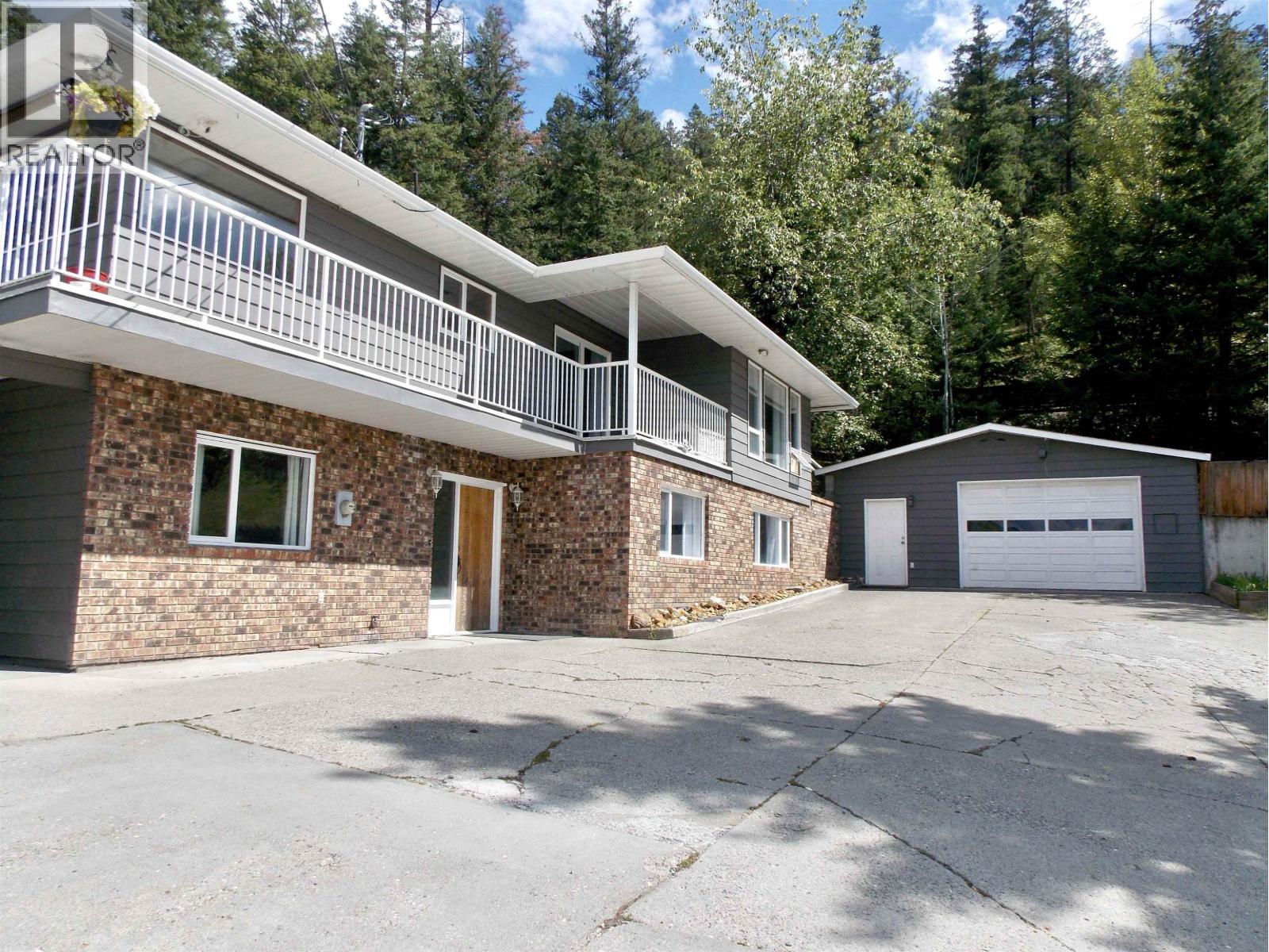 660-690 Centennial Dr, Williams Lake, BC V2G 4B5