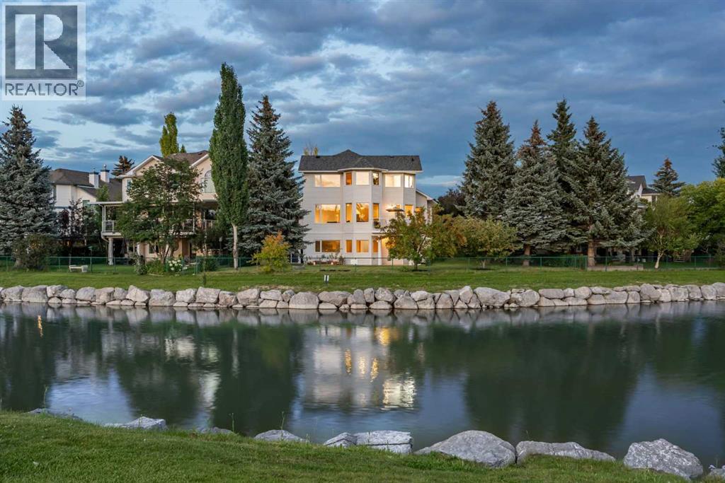 107 Valley Ridge Grn NW, Calgary, AB T3B 5L5