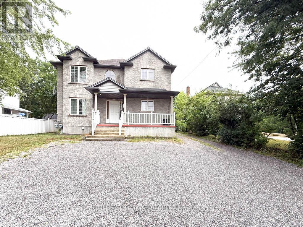 4405 Simcoe St, Niagara Falls, ON L2E 1T7
