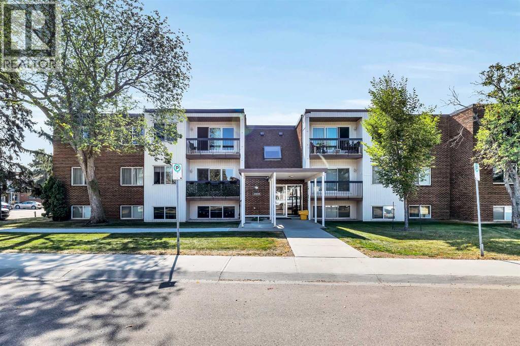 11445 41 Avenue Nw Unit 303, Edmonton, AB T6J 0T9