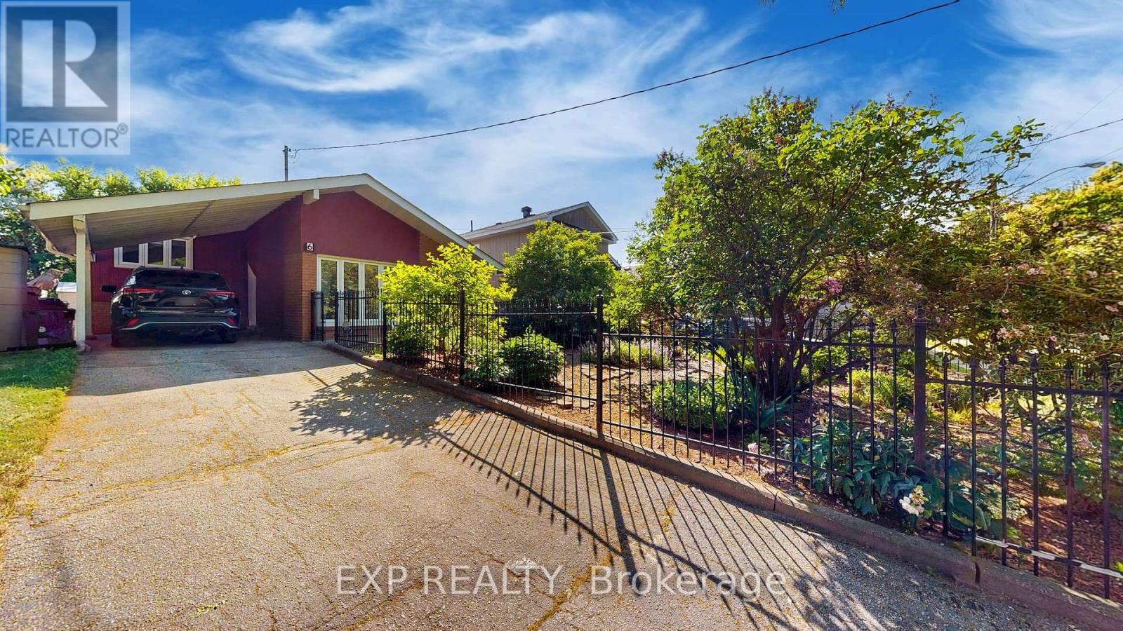 6 Abbottswood Rd, Toronto Bendale, ON M1P 3P1