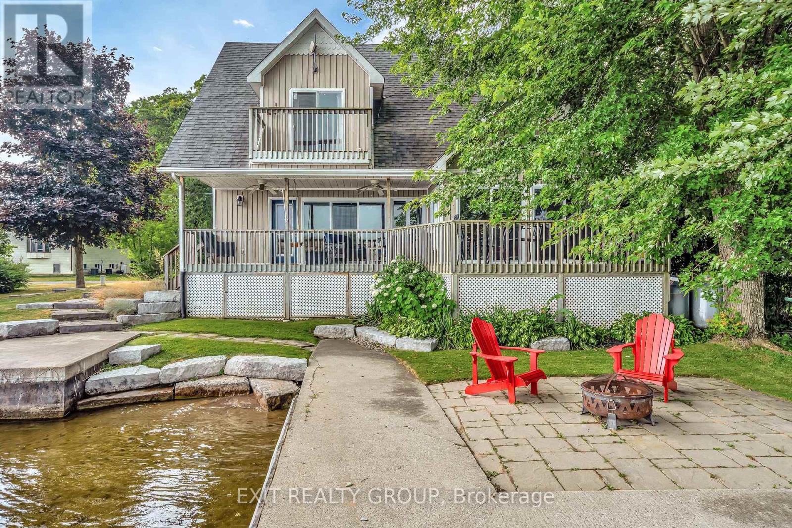 8 Rose St, Quinte West, ON K0K 2C0