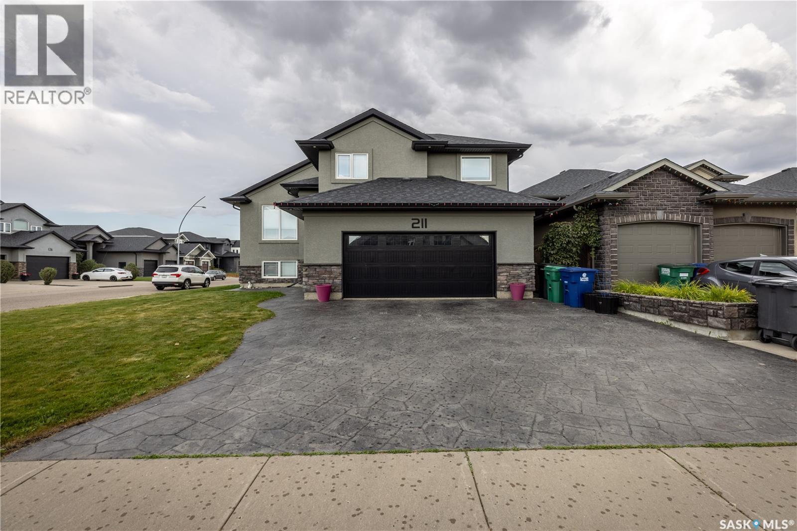 211 Sauer Cres, Saskatoon, SK S7S 1L9