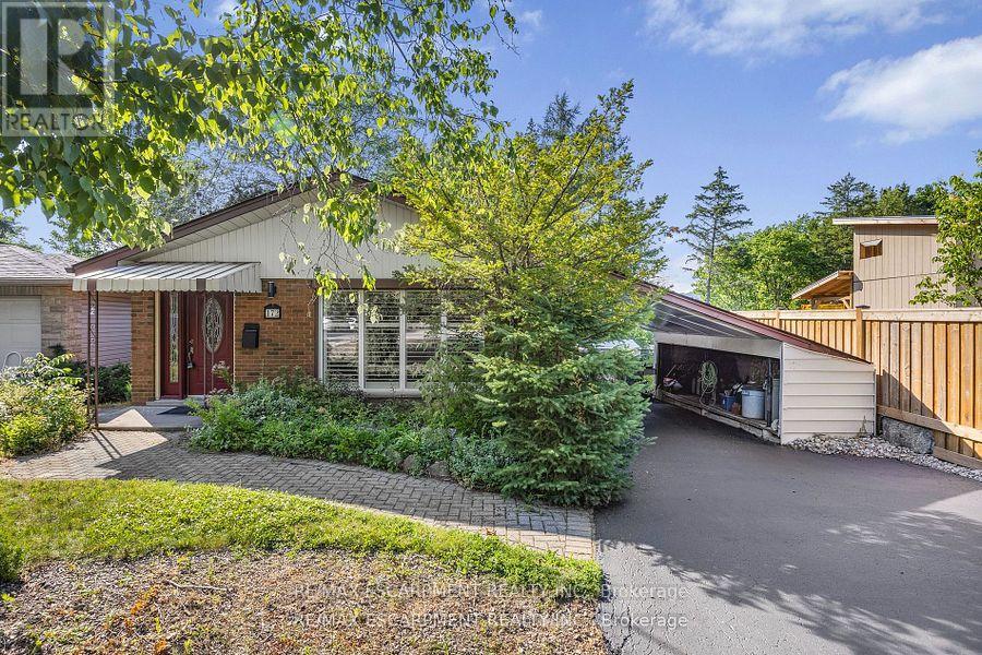 172 Old Ancaster Rd, Hamilton, ON L9H 3R4