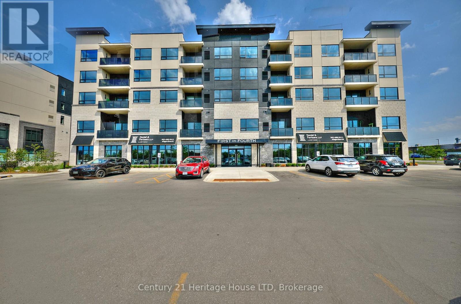 407 300b Fourth Ave, St. Catharines, ON L2S 0E6