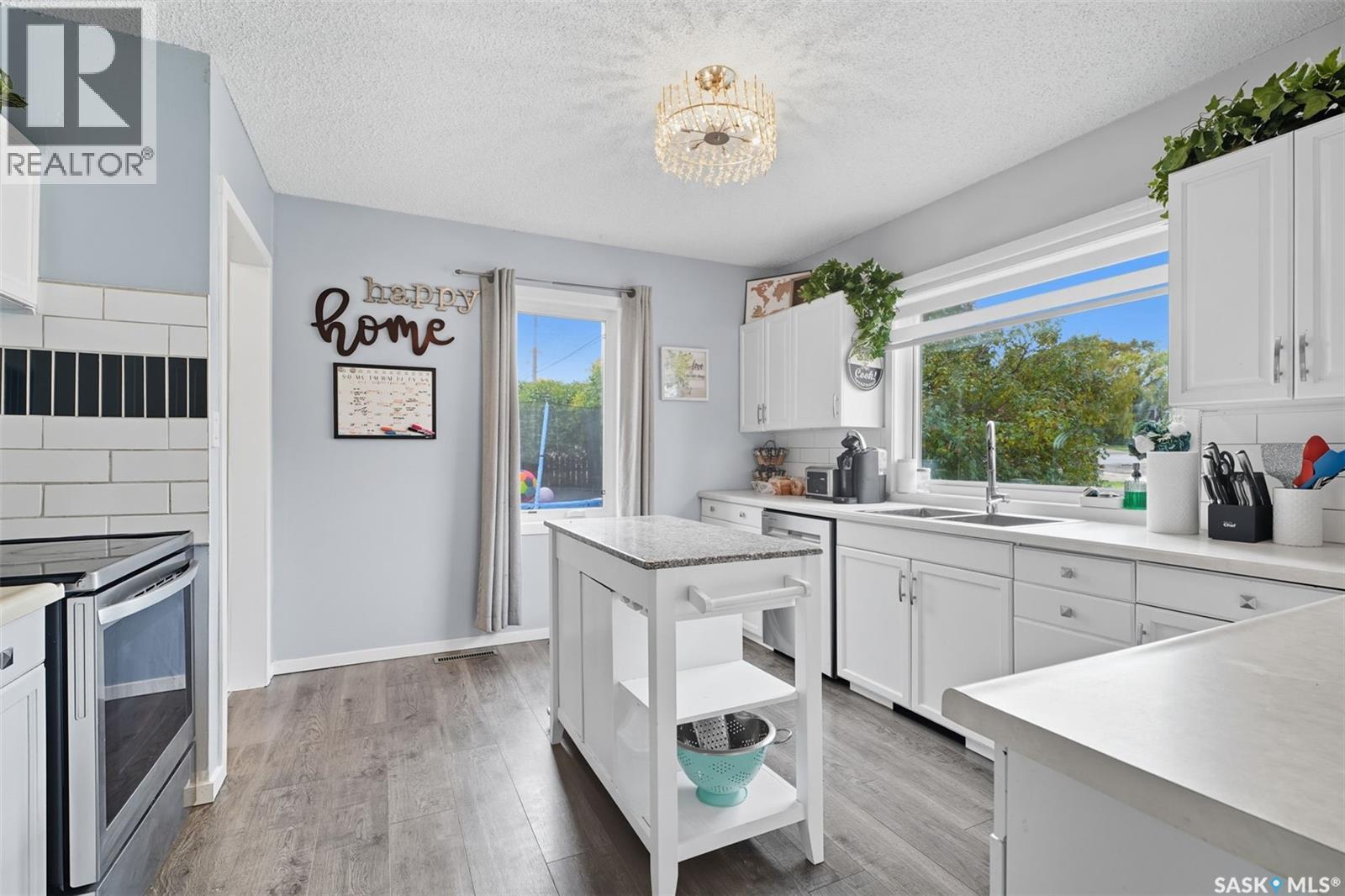 300 3 Street West, Delisle, SK S0L 0P0