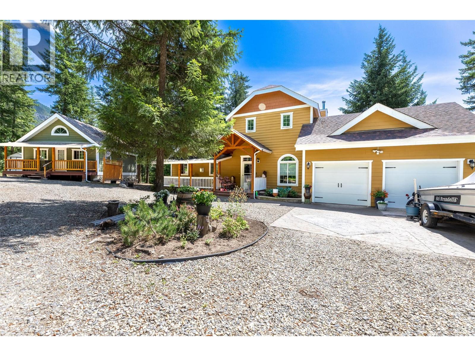 3447 Roberge Rd, Tappen, BC V0E 2X2