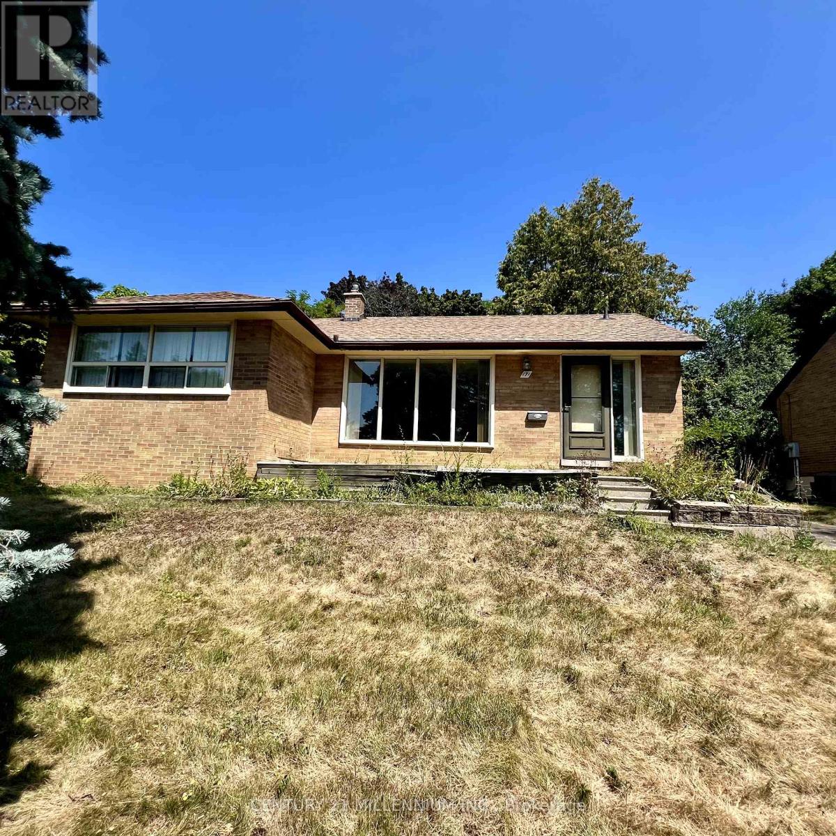 171 Cottonwood Dr, Toronto, ON M3C 2B3
